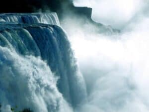 Mehr über den Artikel erfahren Niagara Wasserfälle